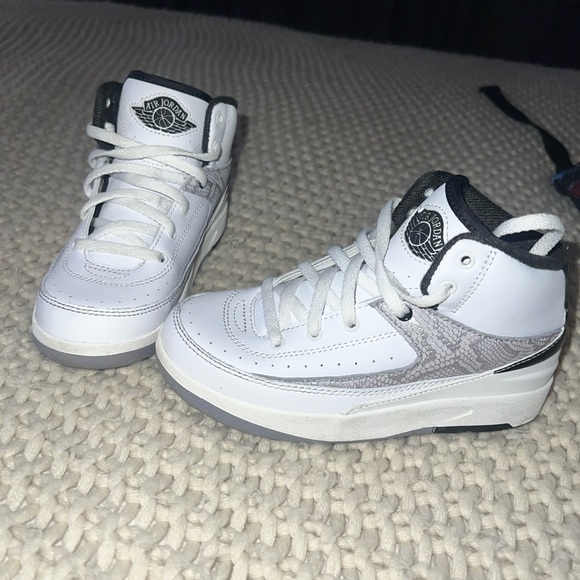 Jordan 2s (ps) - Picture 5 of 6